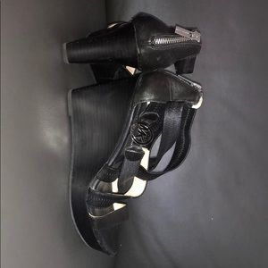 Beautiful Micheal Kors wedge platform sandals